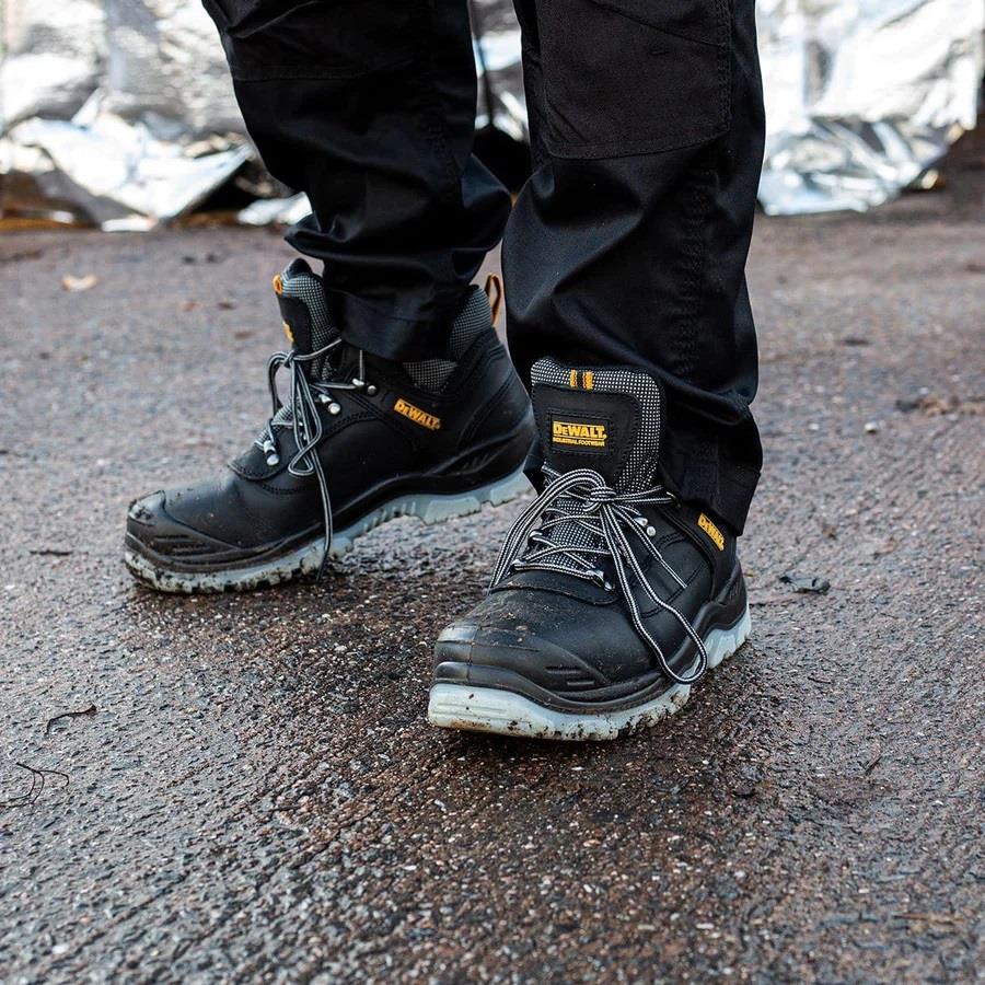 DeWalt Laser Boot S1P SRC